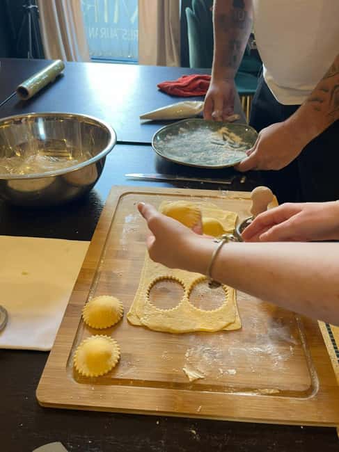 Napolitan Secrets: Pasta & Tiramisù Class for Food Lovers - The people make the class work