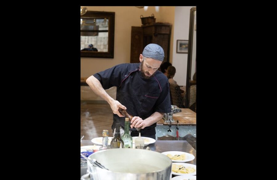 Neighborhood shopping & Homemade Pasta ! - Should you book this pasta class?