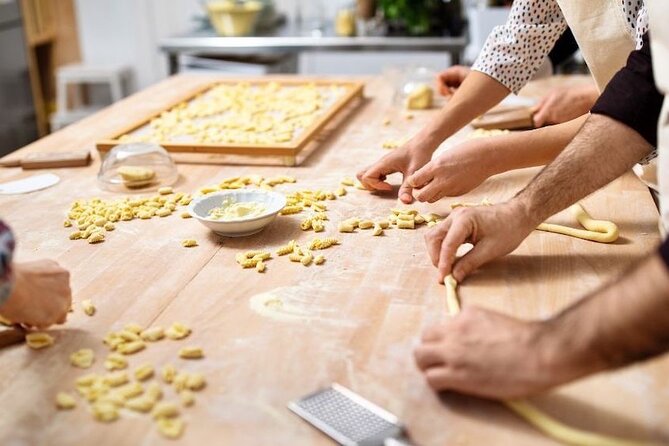 Olbia : Traditional Sardinian Pasta Course with Tasting - Who should book this Sardinian food experience