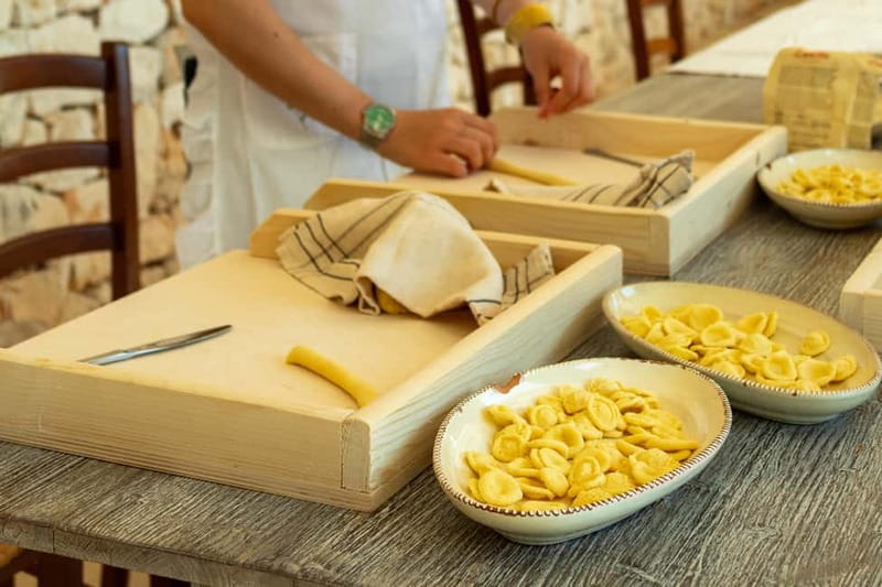 Ostuni: Orecchiette in a masseria - pasta making and tasting - The main drawback: the clock may not tell the whole story