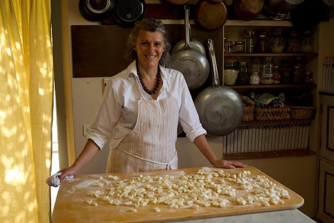 Pasta and Pizza cooking class in Cortona - Key points to know before booking
