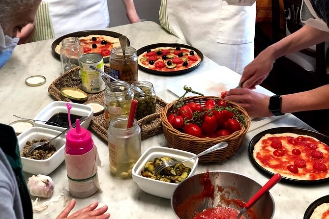 Pasta and Pizza cooking class in Cortona - Making pizza dough before the pasta begins