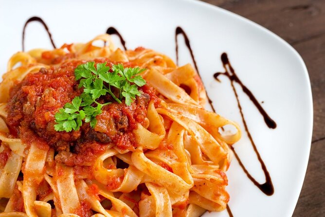 Pasta and Tiramisu Cooking Class in Rome, Piazza Navona - Why the Piazza Navona location matters