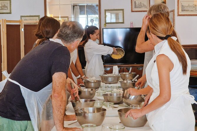 Pasta and Tiramisu Cooking Class in Rome, Piazza Navona - From bruschetta to your finished pasta