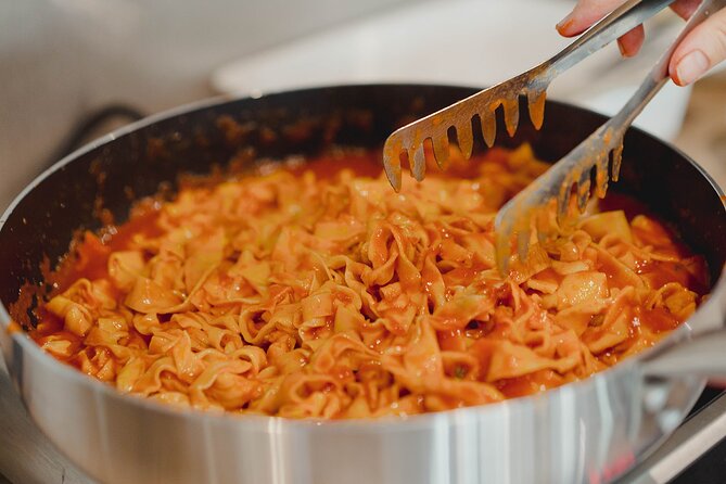 Pasta and Tiramisù Cooking Workshop in the Heart of Rome - How small is the class?