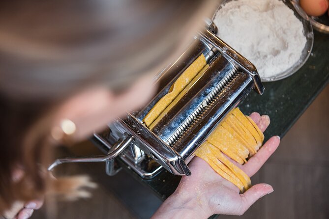 Pasta and Tiramisu Making Class at the Trevi Fountain - Why the small group makes a difference