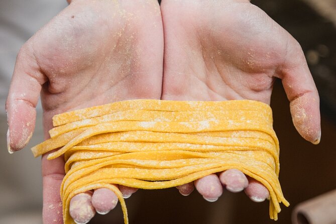 Pasta and Tiramisu Making Class at the Trevi Fountain - Who should book this class