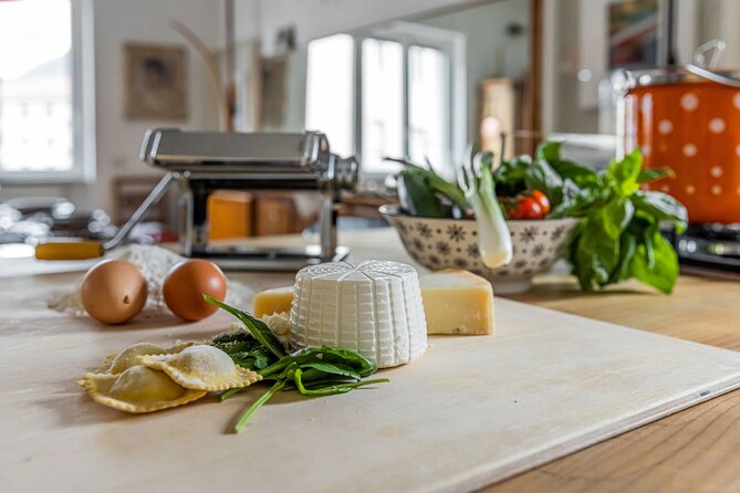 Pasta And Wine Class Make Ravioli in Lake Como - Making pasta from scratch