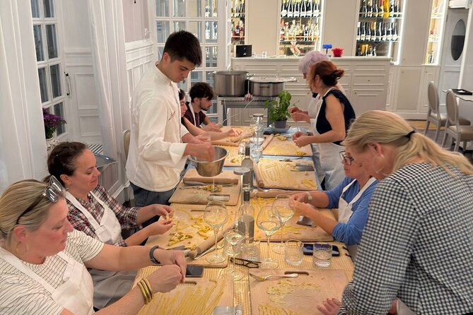 Pasta Cooking Class and Tiramisu in Rome - Key points at a glance