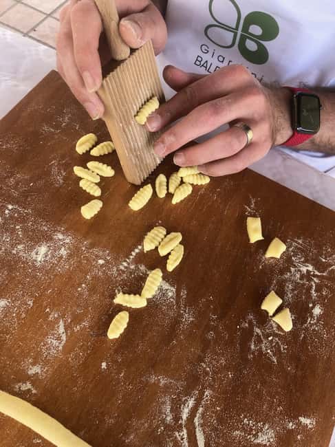 Pasta Cooking Class in a Garden near Pompeii - Making pasta with flour, eggs, and patience