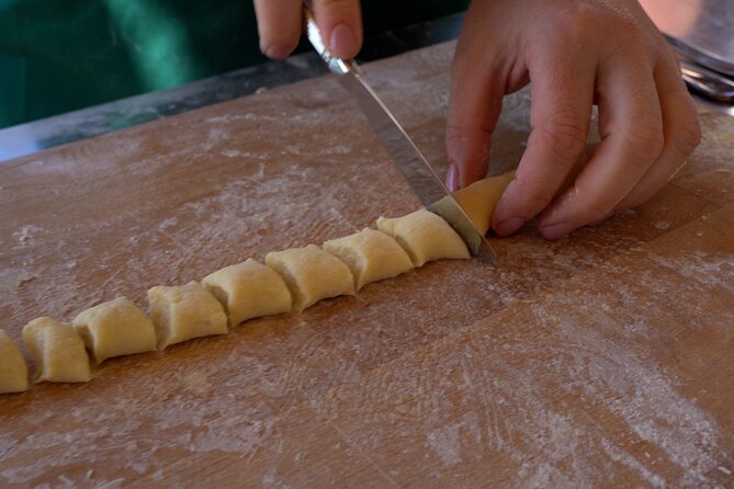 Pasta Cooking class in Pompeii - Learning pasta from flour and eggs
