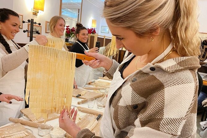 Pasta Cooking Class in Rome - Fettuccine Class in Piazza Navona - What the nearby Rome sights add to the day