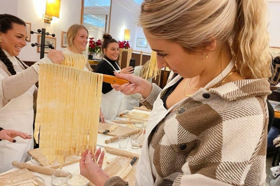 Pasta Cooking Class with Pesto Sauce Making in Rome Center - Making Fresh Fettuccine From Scratch
