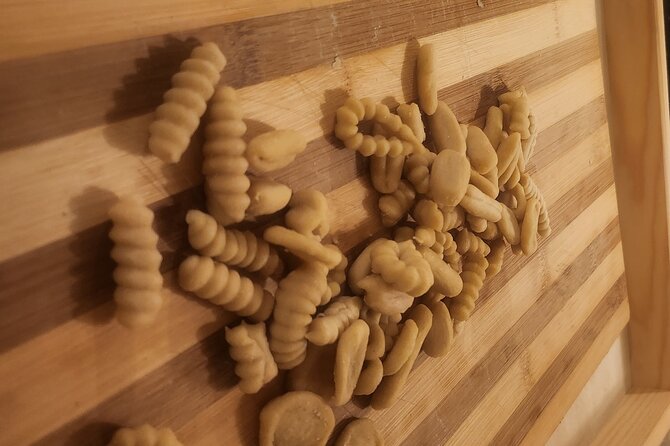 Pasta lesson with extra virgin olive oil tasting - A rural Brindisi setting with food at its center