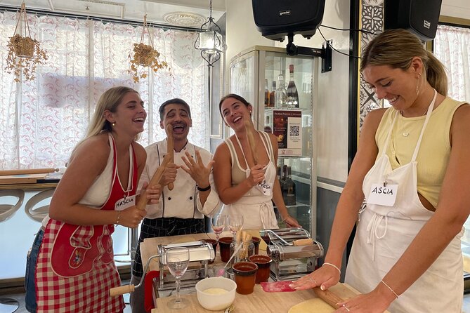 Pasta Making Class with Dinner and Wine in Florence - Arriving on Via Camillo Cavour