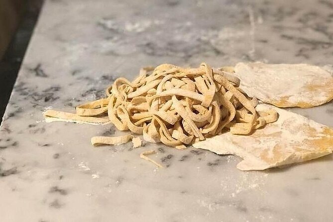 Pasta & Tiramisu Cooking Class + Italian Market Tour in Florence - Why this Florence cooking class is worth considering