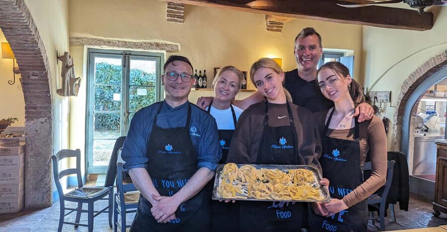 Pienza: Tuscan Cooking Class of Homemade Pastas and Cantucci - Lunch With Your Own Pasta