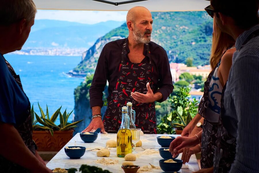 Pizza pasta e sorrento traditional cuisine 100% hands on - A Sorrento cooking class with a view