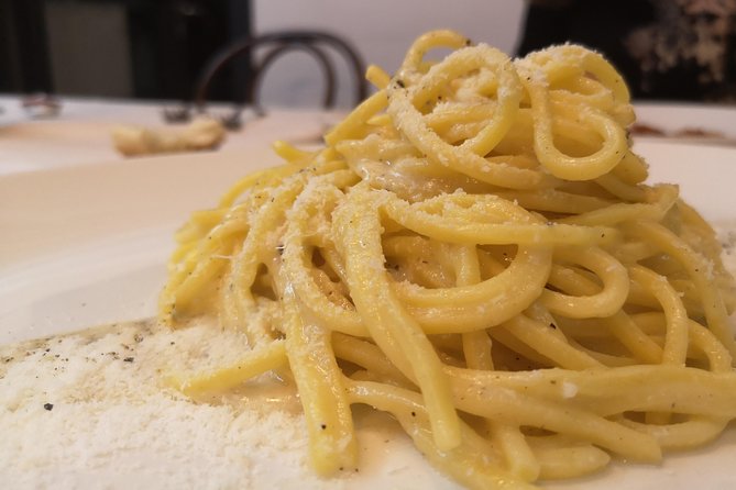 Private 4 Roman Pastas Tasting Tour in Rome - The private format and Dimitris wider conversation