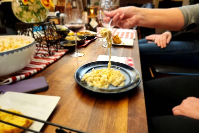 Private Chicago-style deep dish pizza or pasta making class - Choosing deep dish pizza or seasonal pasta