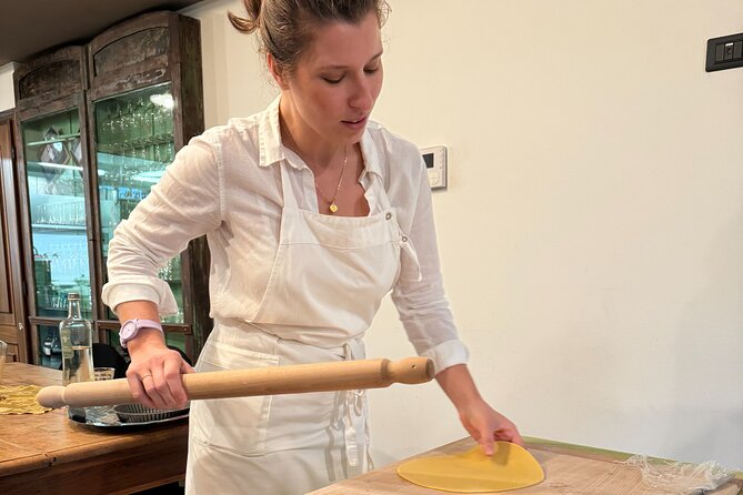 Private cooking class with lunch + Balsamic Vinegar experience - Sitting down to eat what you made