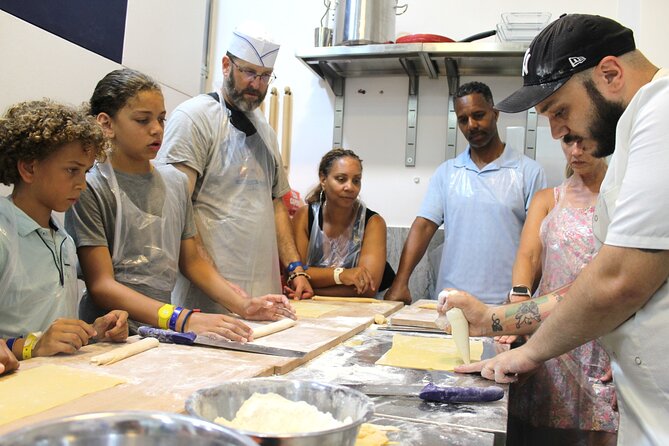 Private Fettuccine Alfredo and Ravioli Class Grandma recipe - Preparing Alfredo and tomato sauces