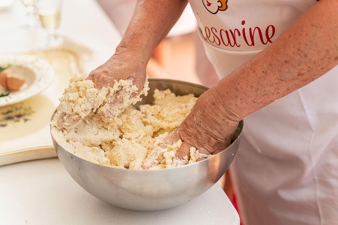 Private Pasta & Tiramisu Class at a Cesarina's home with tasting in Pescara - The $172.76 price and private format
