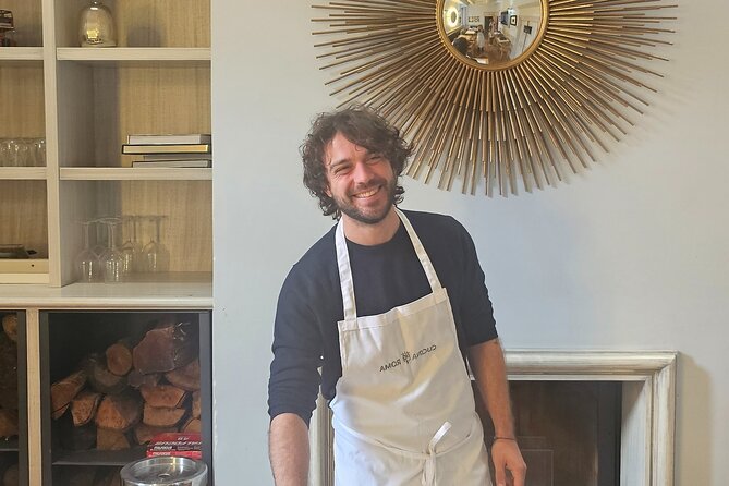 Private Pasta & Tiramisu Cooking Class with Unlimited Wine - Choosing Roman carbonara for the main course