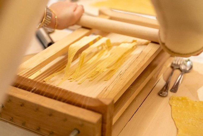 Prosecco and Pasta Making Class at Local's Home in Verona - Making three pastas by hand