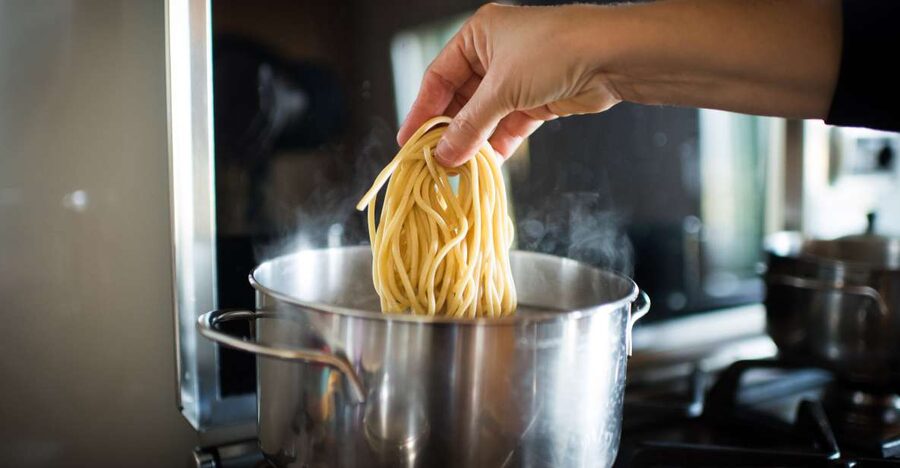 Ragusa: Pasta & Tiramisu Cooking Class at a Local's Home - Rolling sfoglia by hand