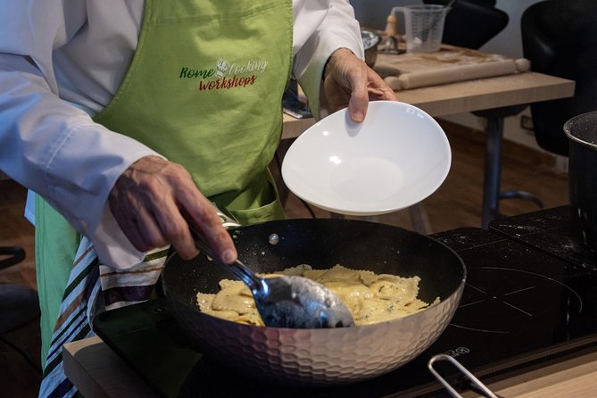 Ravioli, Fettucine & Tiramisu Cooking Class in Rome - Sitting Down to Eat What You Made