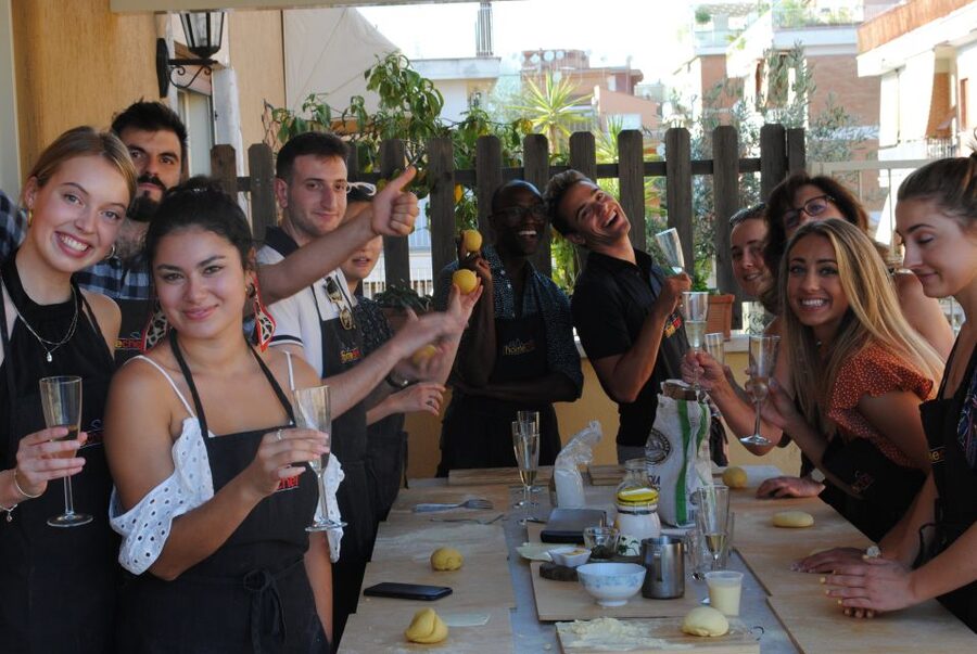 Roma: prepara la pasta con lo chef sulla terrazza panoramica - Should You Book This Roman Rooftop Pasta Class?