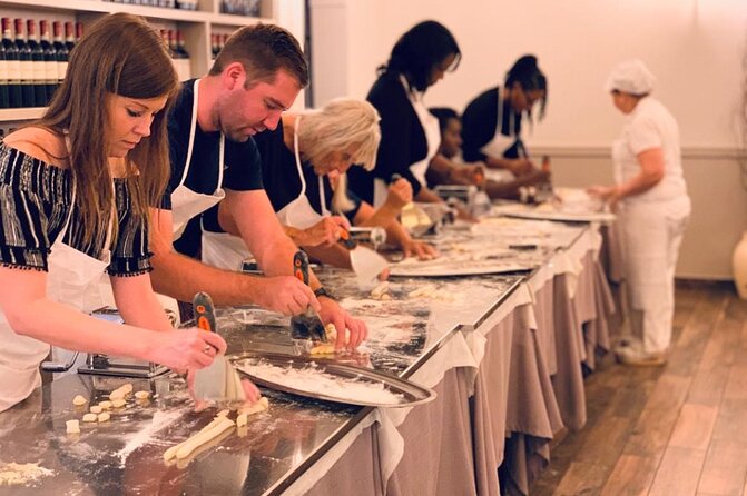 Rome Cooking: Pasta & Tiramisu Making, Free-Flowing Fine Wine - Timing, meeting point, and cancellation details