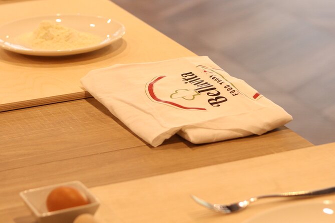 Rome Fresh Pasta & Tiramisu Cooking Class near Piazza Venezia - Group size, timing, and location