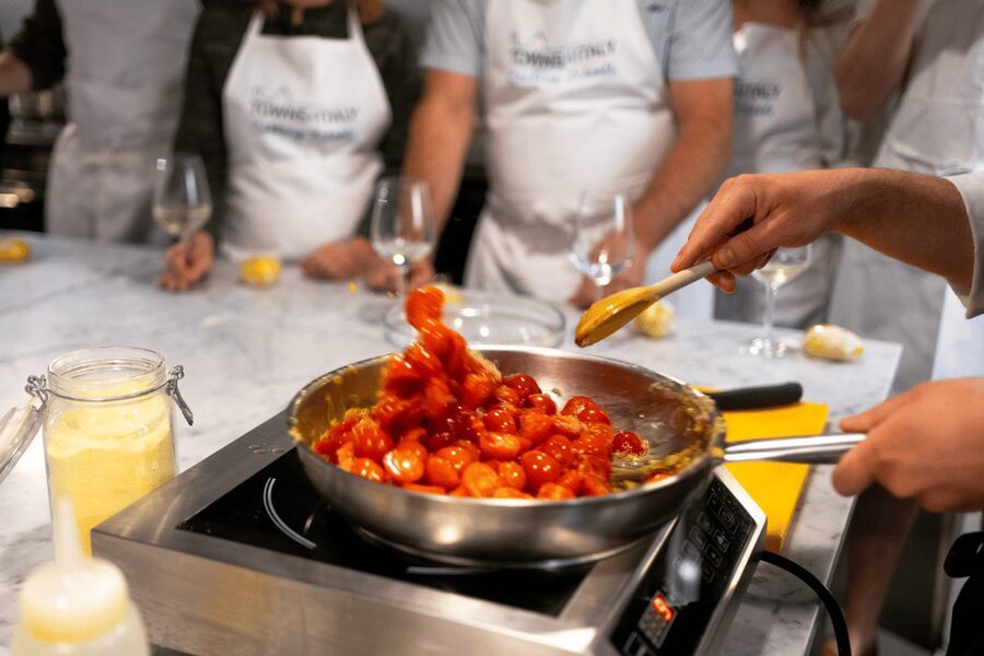 Rome: Hands-On Pasta and Gelato Class in the City Center - Making Fresh Egg Pasta From Scratch