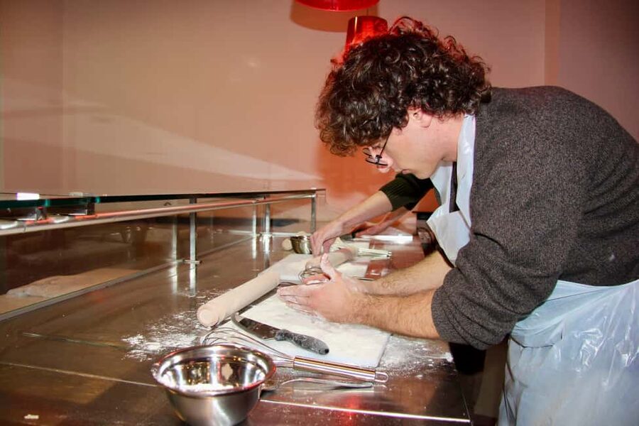 Rome: Lasagna, Fettuccine Pasta & Tiramisu Cooking Class - What $78 buys you