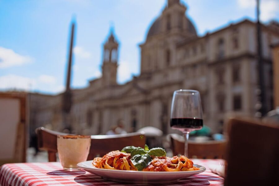 Rome: Pasta and Tiramisu Cooking Class in Piazza Navona - From cooking class to restaurant meal
