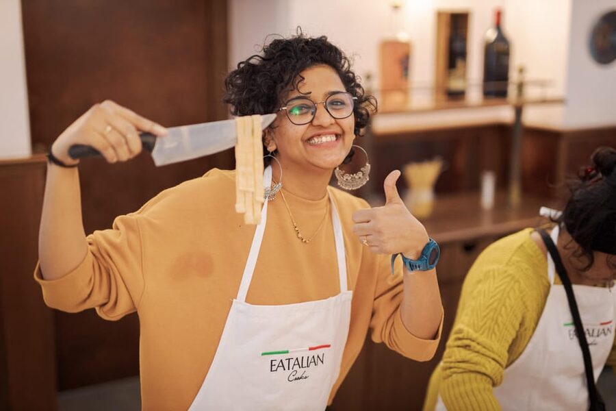 Rome: Pasta and Tiramisu Cooking Class in Piazza Navona - Instructor style and group atmosphere