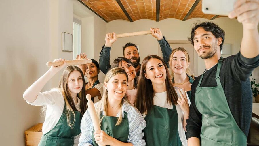 Rome: Pasta and Tiramisu Cooking Class with Prosecco - What the three-hour Rome class is really like