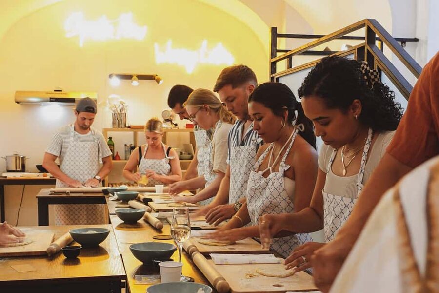 Rome: Pasta Class with 3 Spritz or Tiramisu by the Colosseum - Starting with prosecco and a choice of tiramisu or spritz