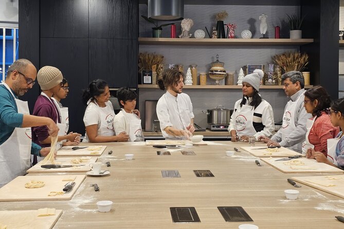 Rome: Pasta Fettuccine Ravioli and Tiramisu Cooking Class - Starting with fresh fettuccine