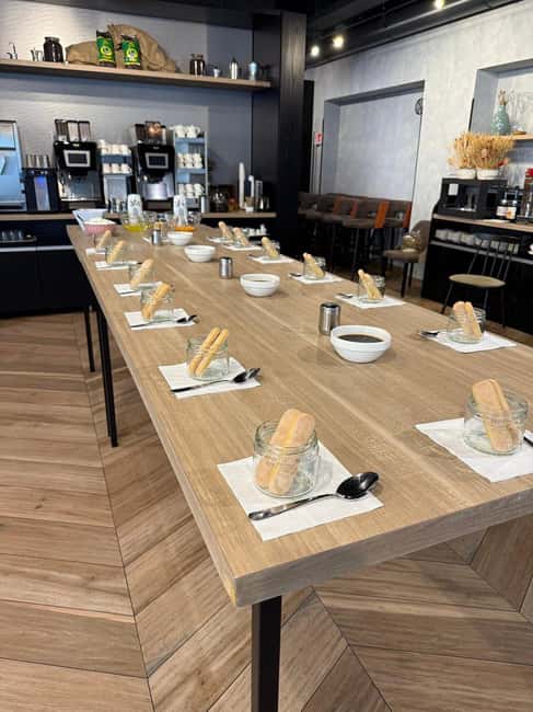 Rome: Pasta Fettuccine, Ravioli & Tiramisu Cooking Class - Shaping ravioli with the chef’s help