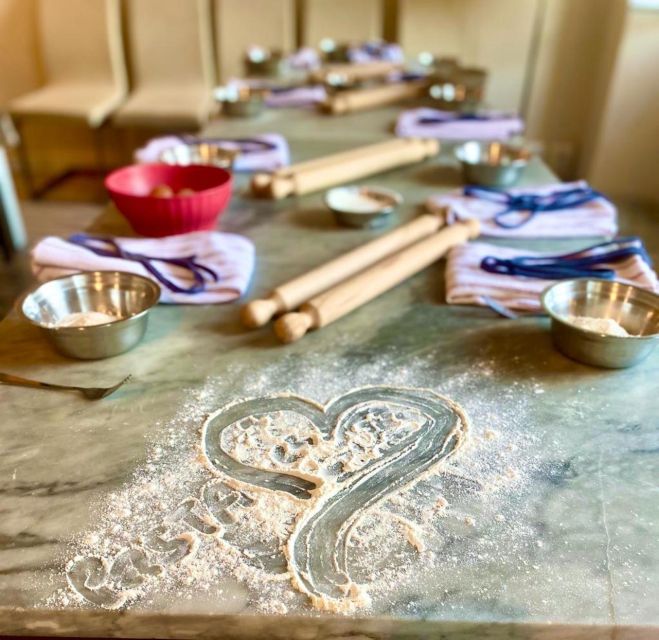 Rome: Pasta Making Class with Wine, Limoncello, and Dessert - At a Glance