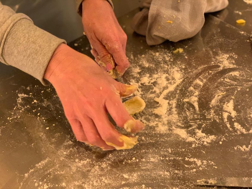 Rome: Pasta & Tiramisu Class with Fine Wine by the Vatican - Booking, cancellation, and final advice