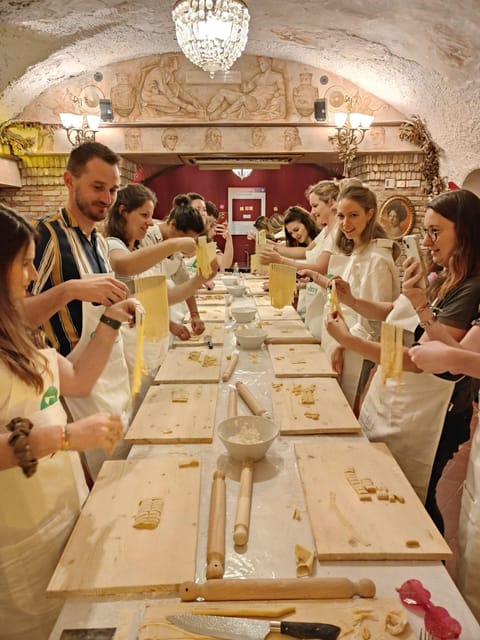 Rome: Pasta & Tiramisu Cooking Class near the Spanish Steps - Key points to know before booking