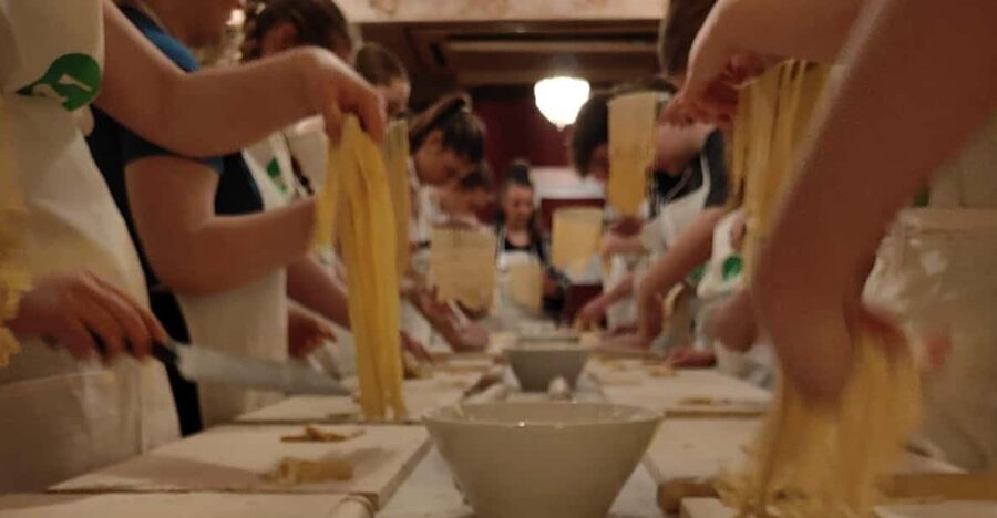 Rome: Pasta & Tiramisu Cooking Class near the Spanish Steps - Building your own tiramisu