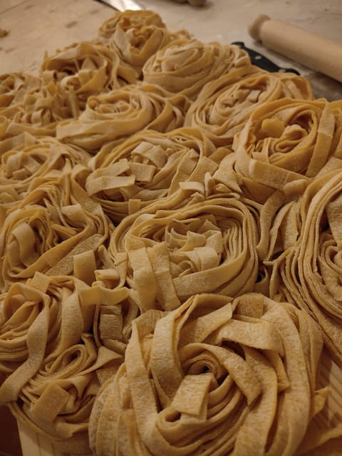 Rome: Pasta & Tiramisu Cooking Class near the Spanish Steps - Should you book the pasta and tiramisu class?