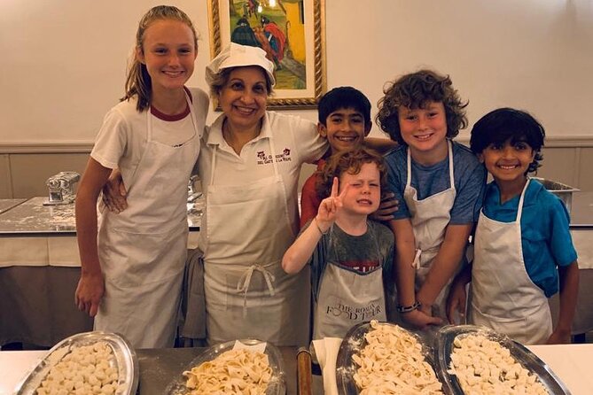 Rome Pasta & Tiramisu Making Class with Fine Wine - How the group atmosphere shapes the experience