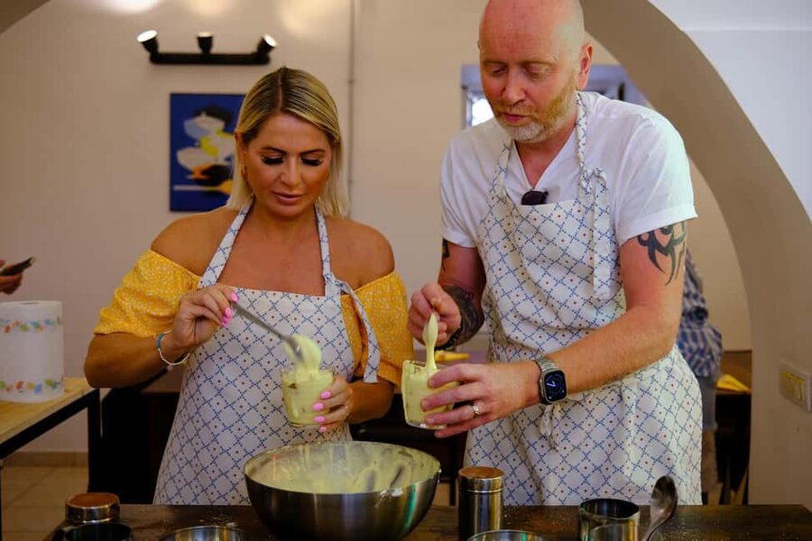 Rome: Tiramisu and Pasta Cooking Class near the Colosseum - Who should book this class?