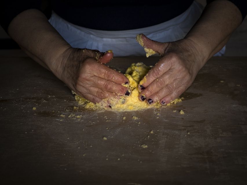 Sardinia Cooking Class: Fresh Handmade Pasta - Inside a Campidanese home